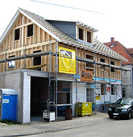 Holzhausbau im Rohbau in Nendingen